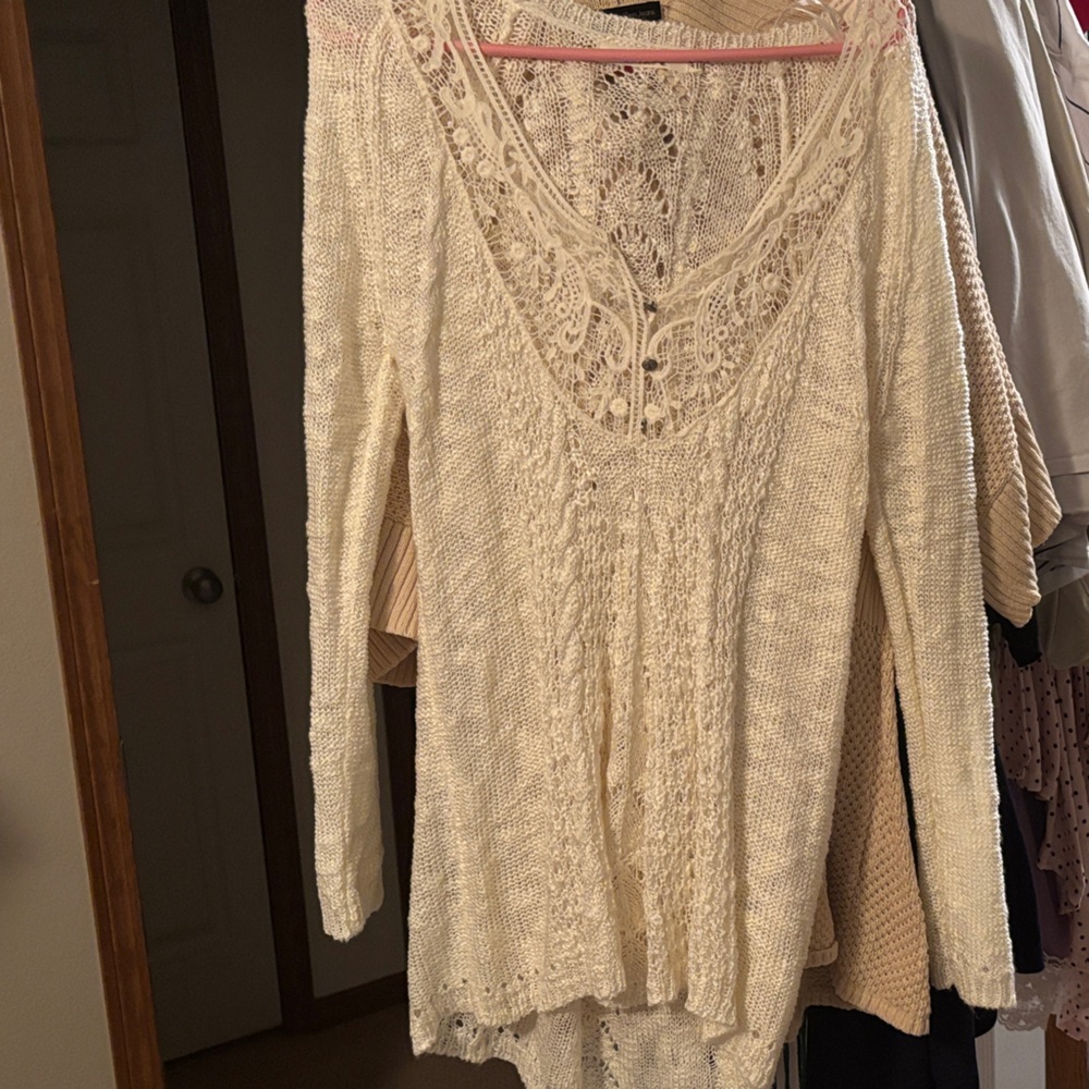Solitaire Cream Lace Knit Sweater